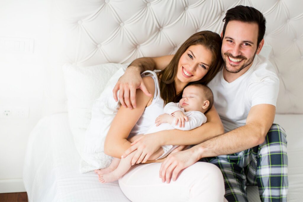 image of a smiling family